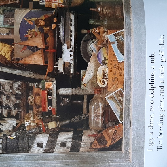 2 Entertaining Books - Picture 9 of 11